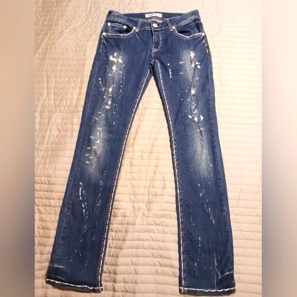 LIUCE'S JEANS Women's SIZE 11 Distressed Embroidered Pocket Low Rise Boot - Picture 2 of 13